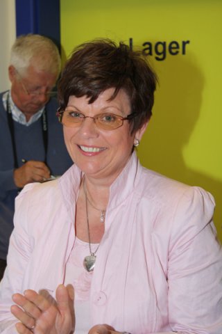 modenschau_2001_24_20110622_1034434066